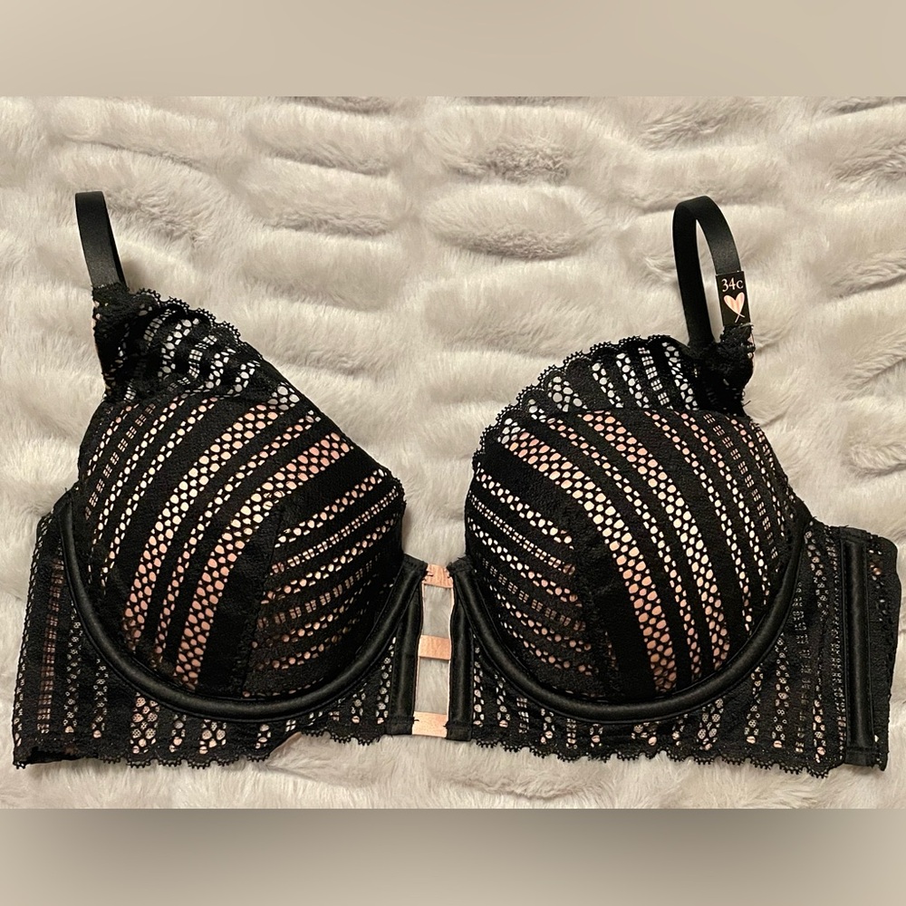 34C Elegant Black Lace Bra - new with tags